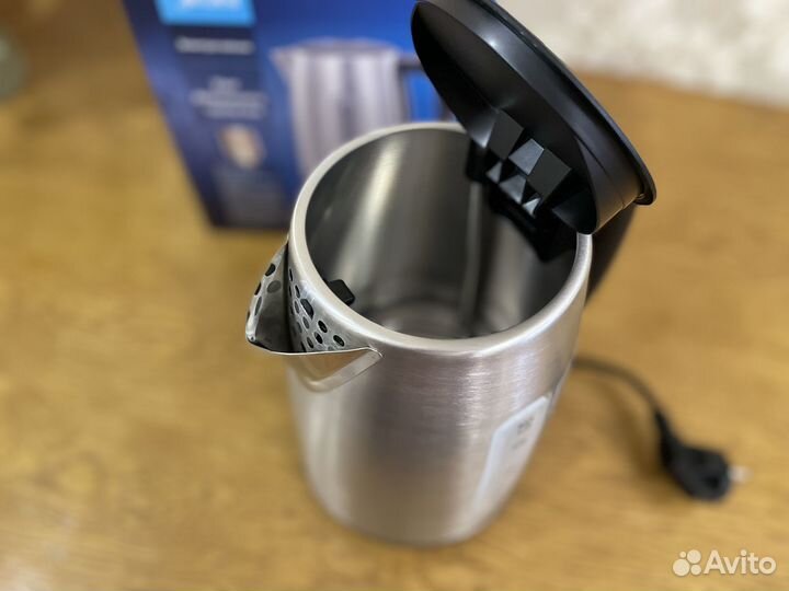 Чайник электрический Midea