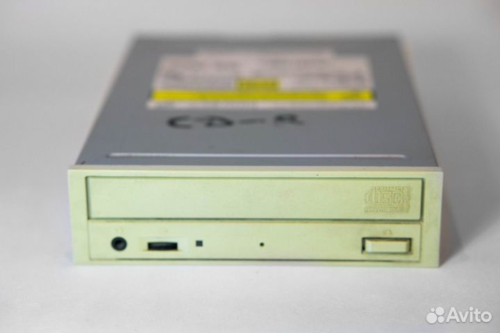 Дисковод для пк Япония CD-R/RW Drive