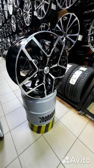 Литые Диски R17 7.5J 5*114.3 ET45 D67.1