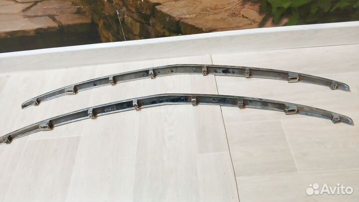 Молдниг переднего бампера мазда сх7