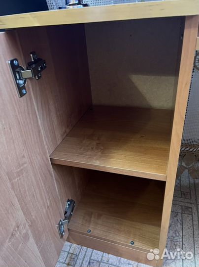 Продам косметический столик