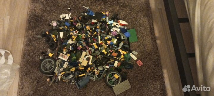 Lego много