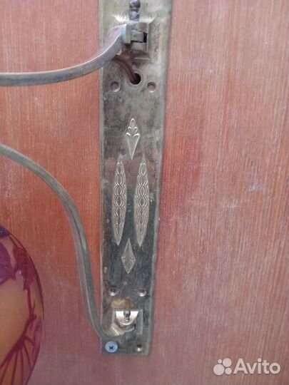 Старинные бра с плафонами Галле