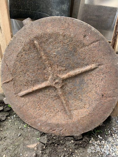 Крышка от люка