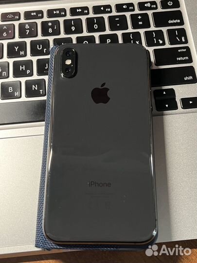 iPhone xs 64 gb