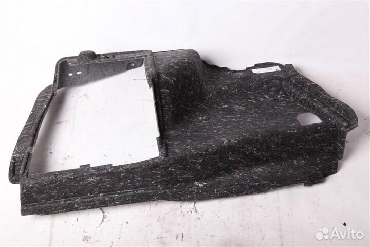 Обшивка багажника правая BMW 3-серия E90/E91 2004