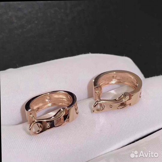 Cartier Love серьги 0,07 ct