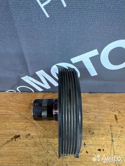 Шкив коленвала Opel Astra H рест. 2012 55571401