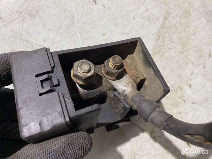 Клемма плюсовая BMW 5 series E34