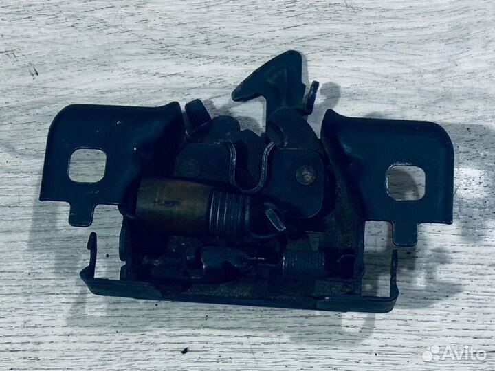 Замок капота Renault Logan седан K7M 2017