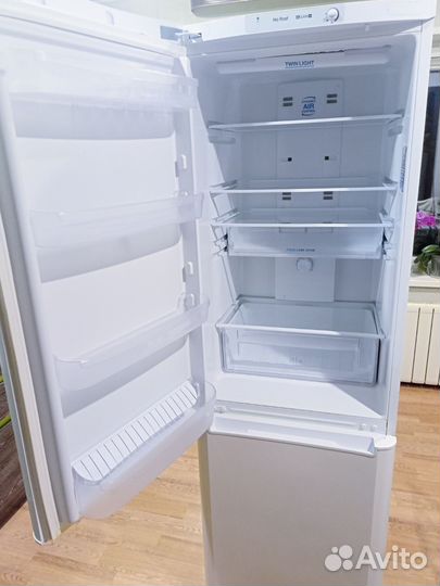 Холодильник бу indesit
