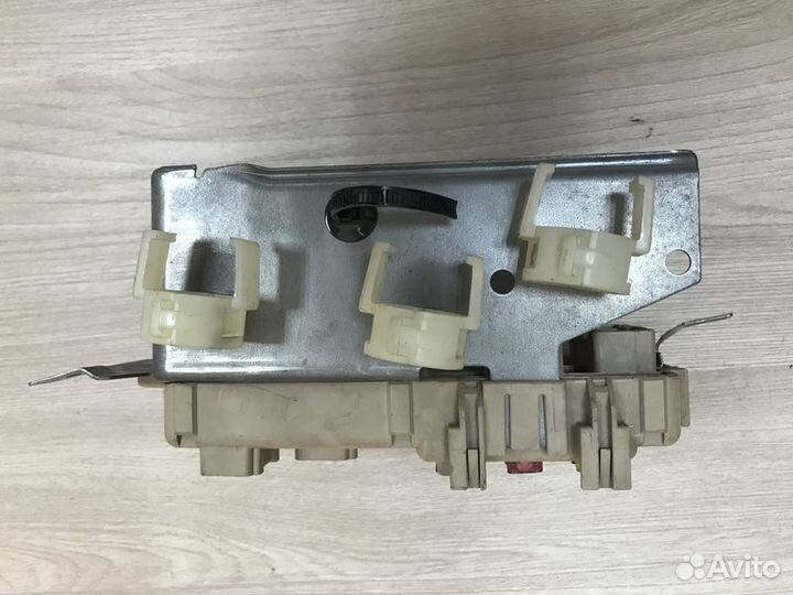 Блок предохранителей Subaru Impreza GD GG с2000-20