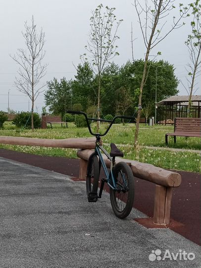 Atom icon BMX
