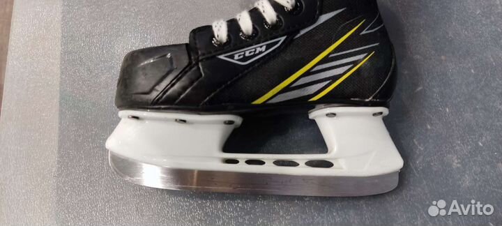 Коньки хоккейные CCM tacks 1092 yth р. 28