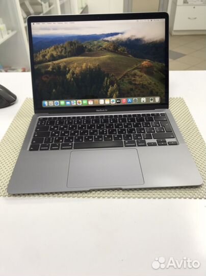 Macbook Air 13 Retina 2020 Intel Core i3 256SSD