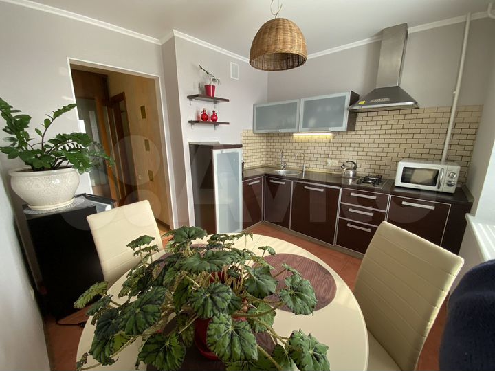 2-к. квартира, 50 м², 6/9 эт.
