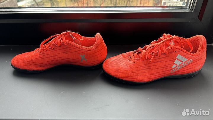 Бутсы адидас футбольные сороконожки 37,5/38 размер