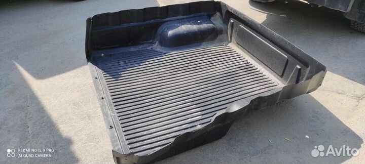 Вкладыш в борт Toyota Hilux