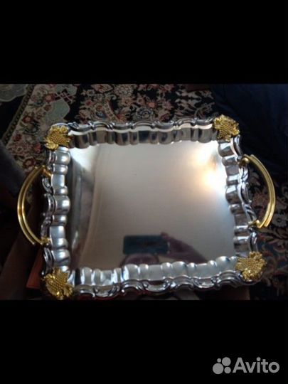 Поднос металлический с ручками