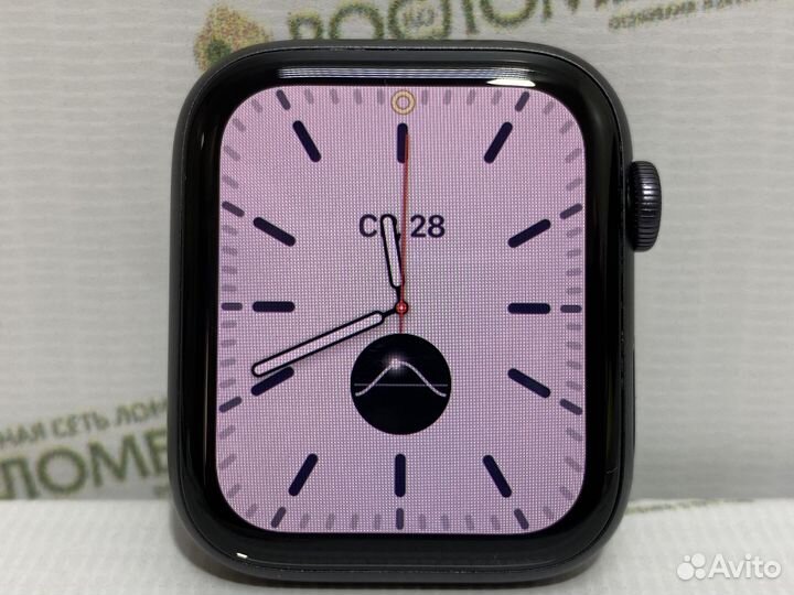 Смарт-часы Apple Watch SE 44mm