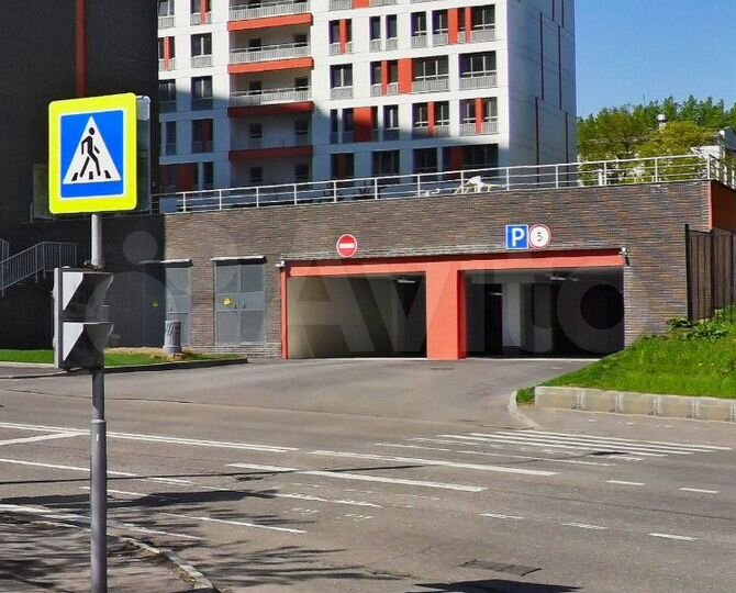 Машиноместо, 14 м²