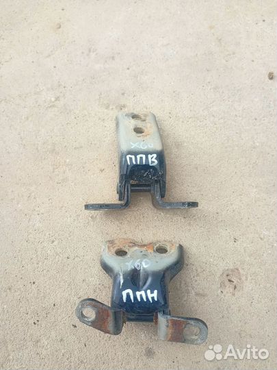 Петли передней правой двери Lifan X60