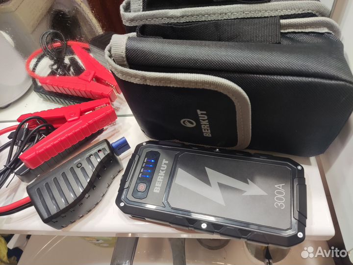 Пуско-зарядное устройство berkut JSL-9000