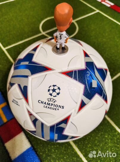 Футбольный мяч Adidas Champions League 2024