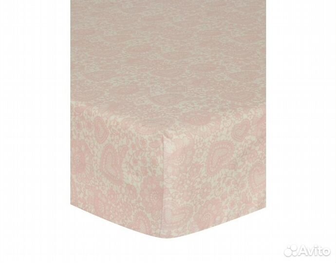 Натяжная простыня на детскую кроватку