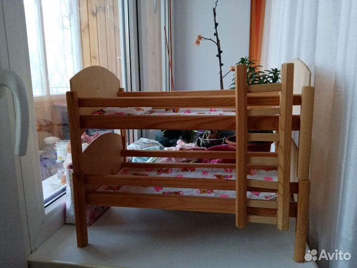 Двухъярусная кровать для кукол