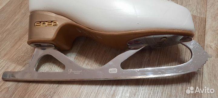 Коньки фигурные edea overture 220