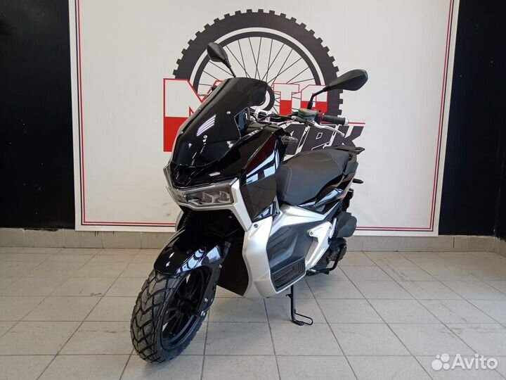 Скутер tracer ADV