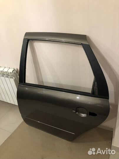 Дверь задняя левая лада грана
