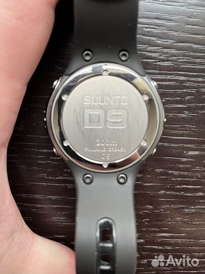 Suunto D9