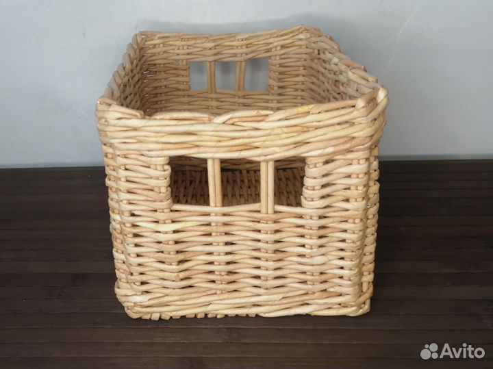 Корзина плетеная из бумажной лозы(органайзер)