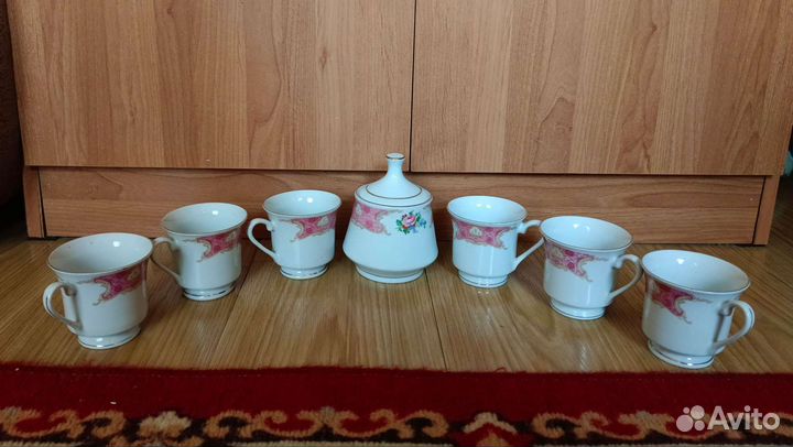 Чайные и кофейные сервизы, цена за каждый набор