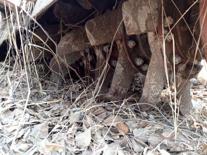 Плуг на дт 75