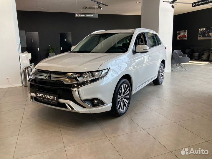 Mitsubishi Outlander 2.0 CVT, 2022