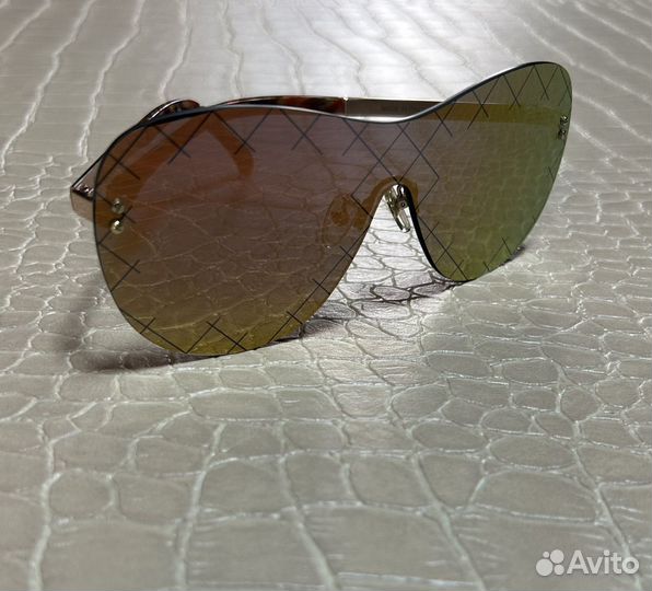 Очки солнцезащитные Chanel