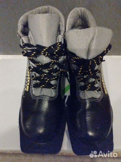 Лыжные ботинки spine