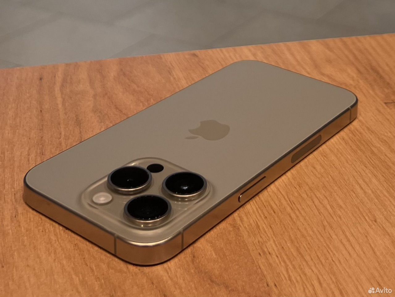 iPhone 15 Pro, 256 ГБ