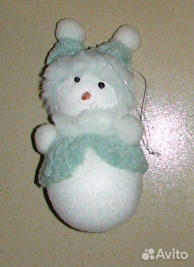 Игрушки мягкие на елку (елочные) снеговички