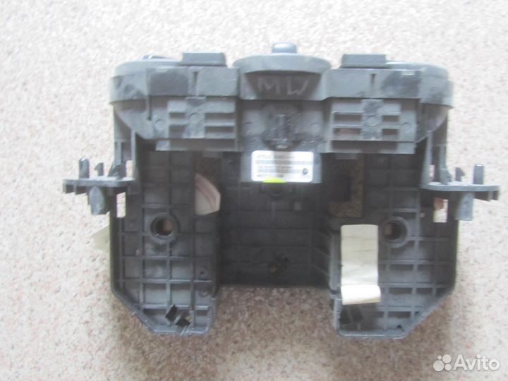 Блок управления отопителем juke f15 275101KA0A