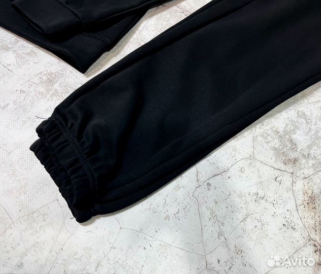 Спортивные костюмы Adidas