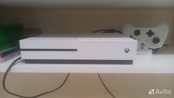 Xbox One S на 500 Гб