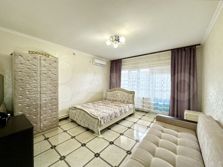 Дом 191 м² на участке 8 сот.