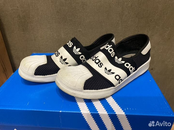 Кроссовки adidas