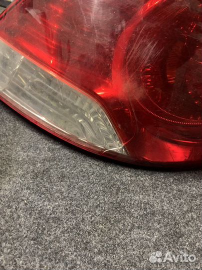 Фонарь правый трещина Hyundai Solaris до 2014г
