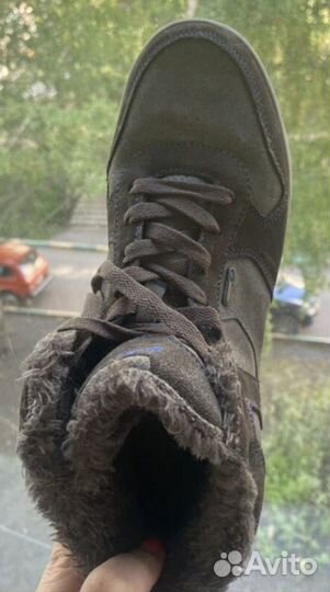 Замшевые зимние кроссовки demix б/у, размер 40