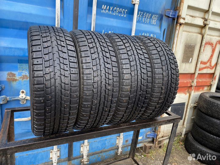 Dunlop SP Winter Ice 01 235/55 R17 92R